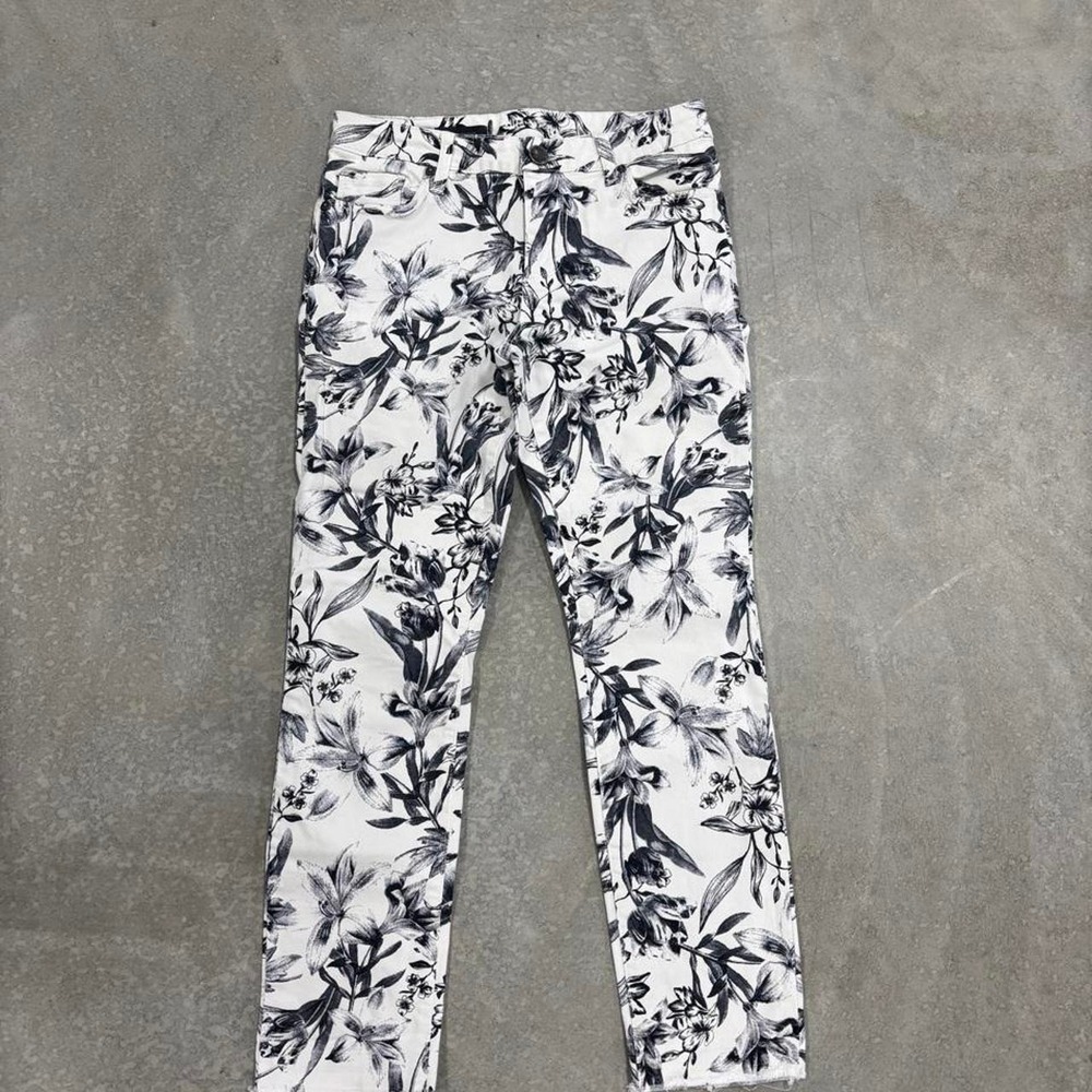 Reece White & Black Floral Print Skinny Jeans Size 2